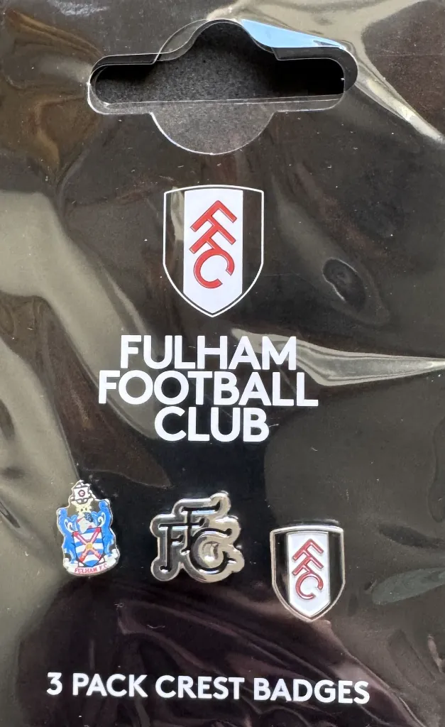 Fulham FC (England) 3 Crest Badges Official Pin Badges 2.webp
