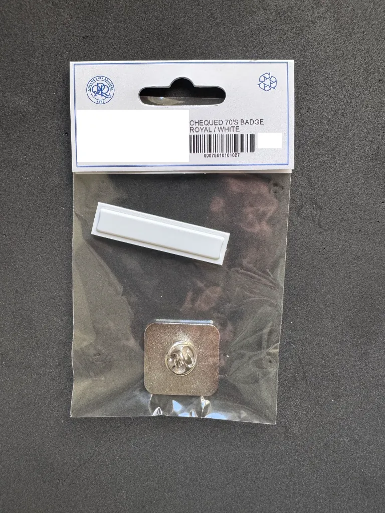 QPR (England) 70's Cheque Badge Official Pin Badge | Worldsoccerpins.com