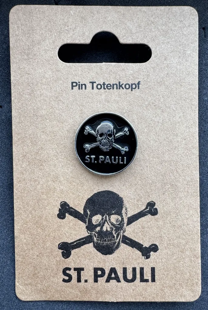 Sankt Pauli (Germany) Pin Totenkopf 2.webp