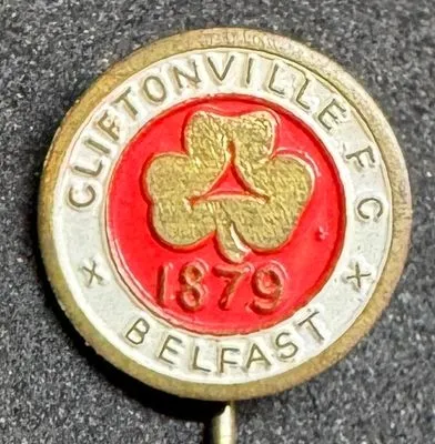[NorthernIreland1011] Cliftonville FC (Northern Ireland) Pin Needle