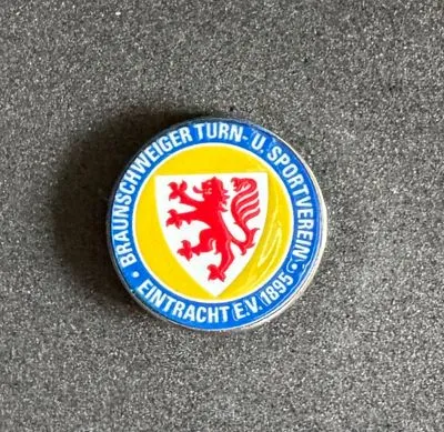 [EB01] Eintracht Braunschweig (Germany) Official Pin Badge