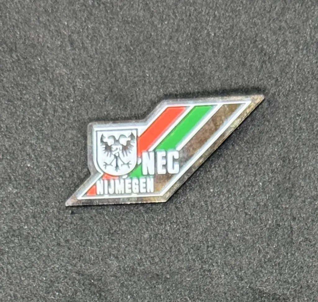 NEC Nijmegen (Netherlands) Crest 1983-1984