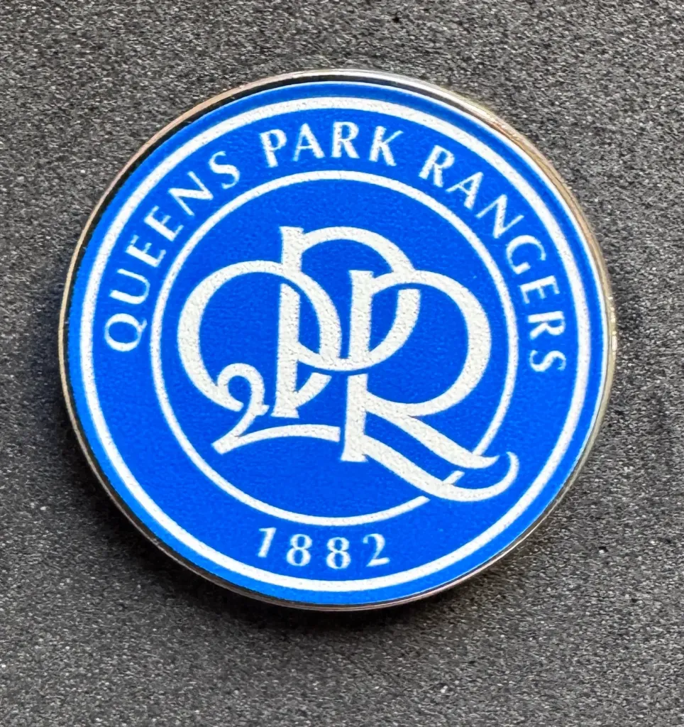 QPR (England) Official Crest Pin Badge Blue