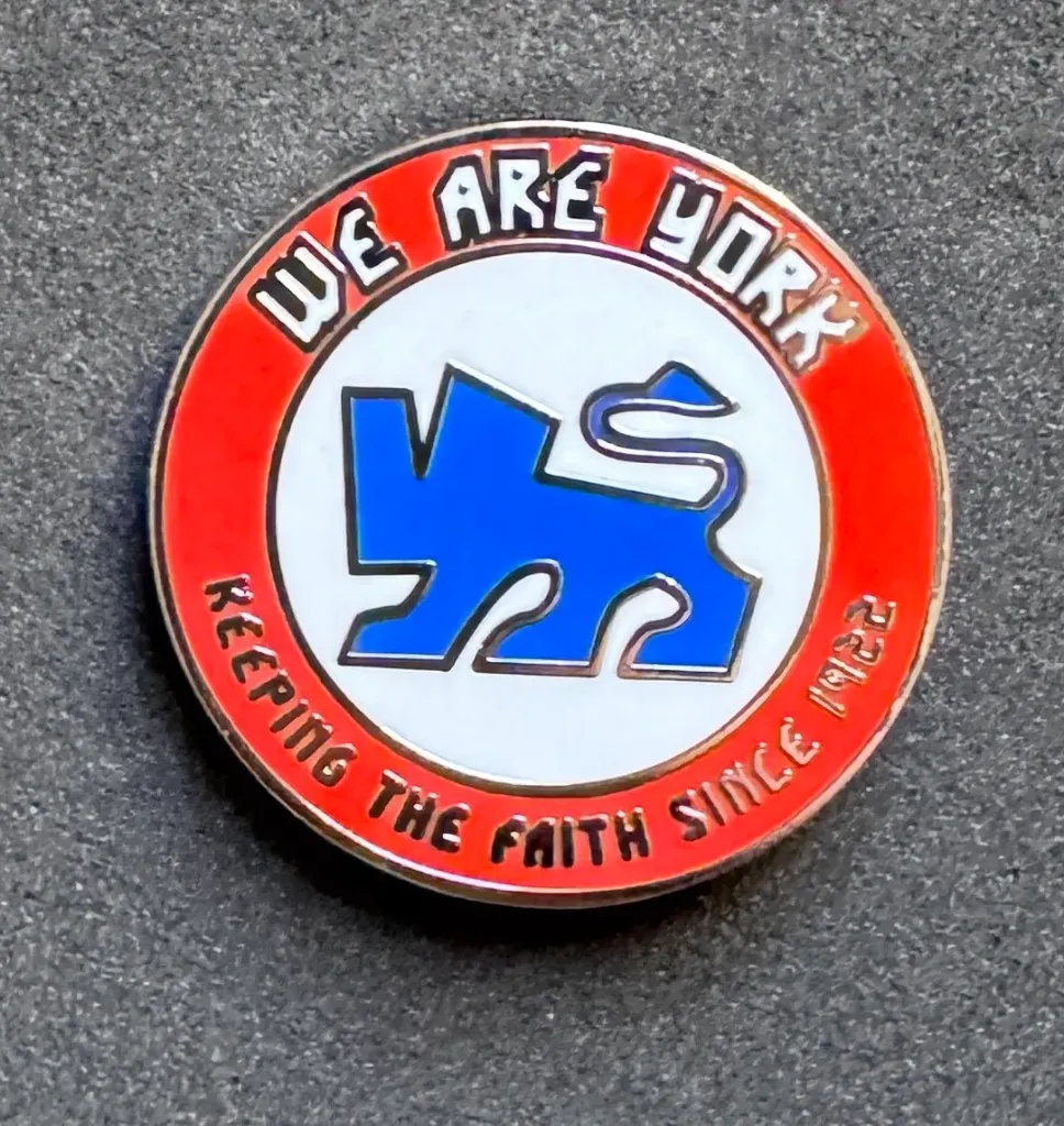 York City FC (England) Keeping The Faith Official Pin Badge 