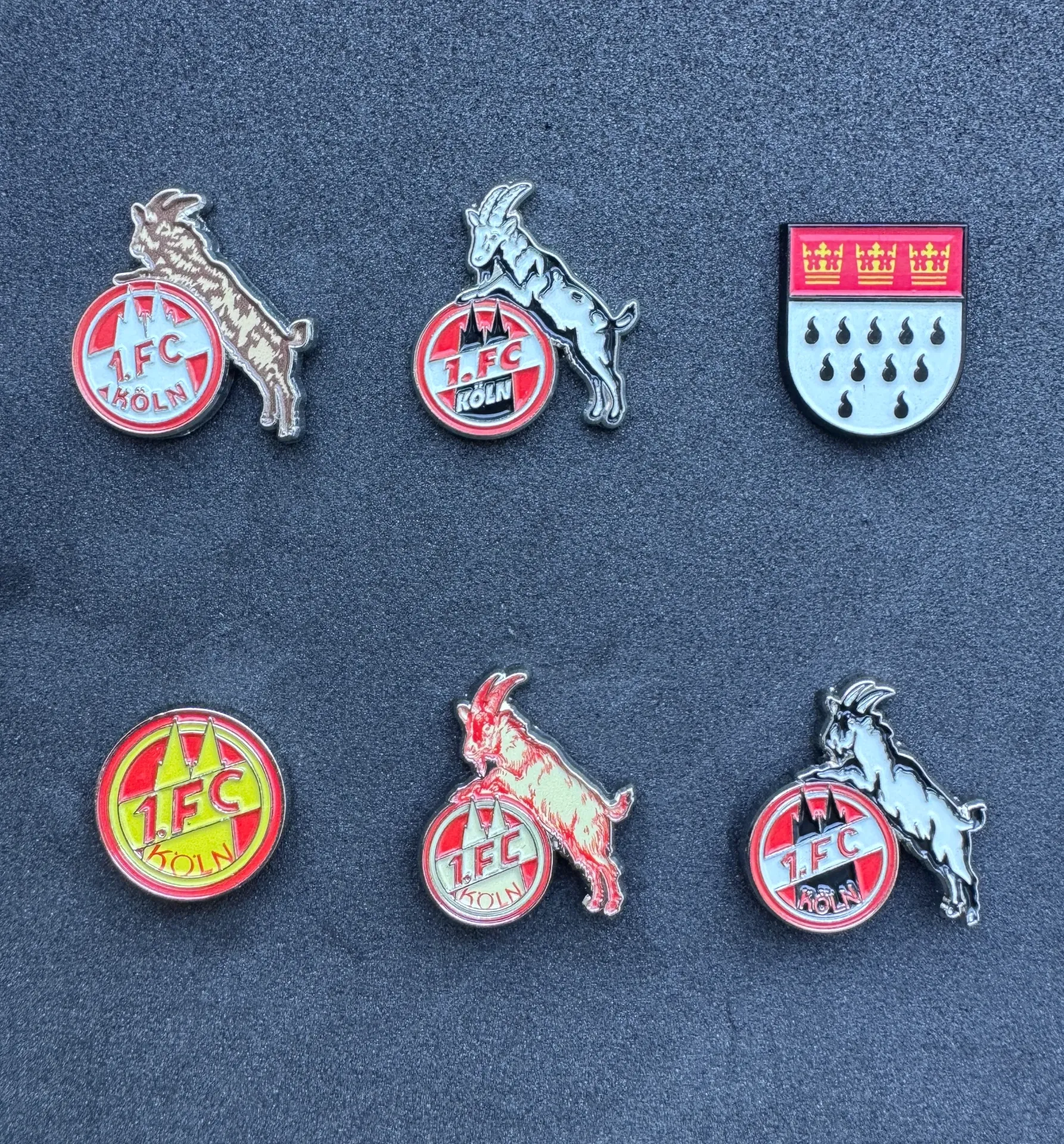 [1FC06] 1. FC Köln 6 Badges Box (Germany) Retro Logos