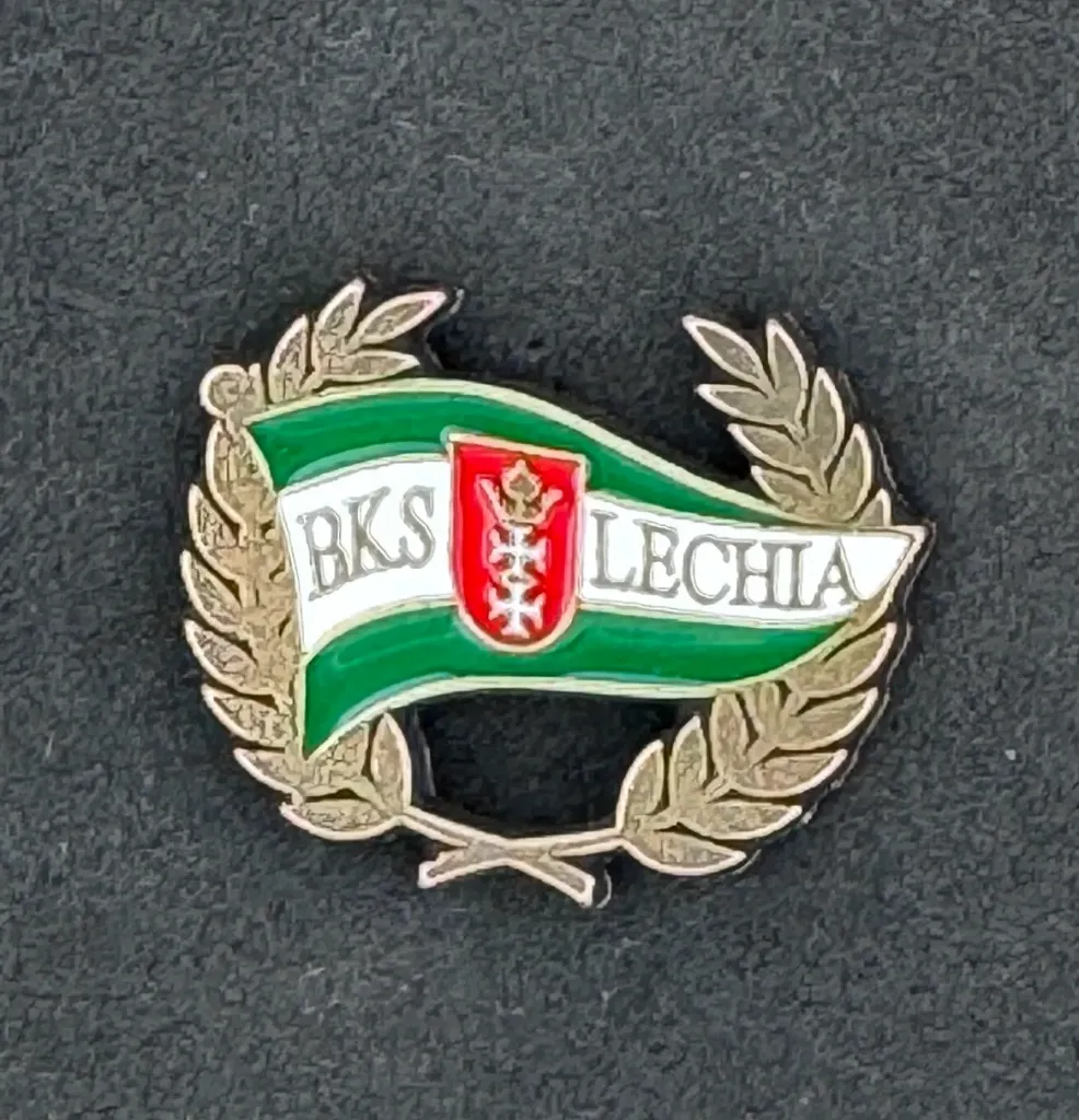 Lechia Gdansk (Poland) Official Pin Badge (1)